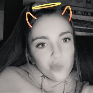 Meet your Posher, Ariana